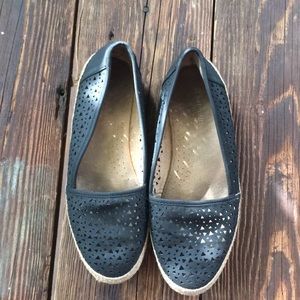 Naturalizer slip-ons